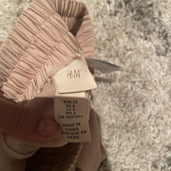 H&M satin trouser - Picture 3 of 3